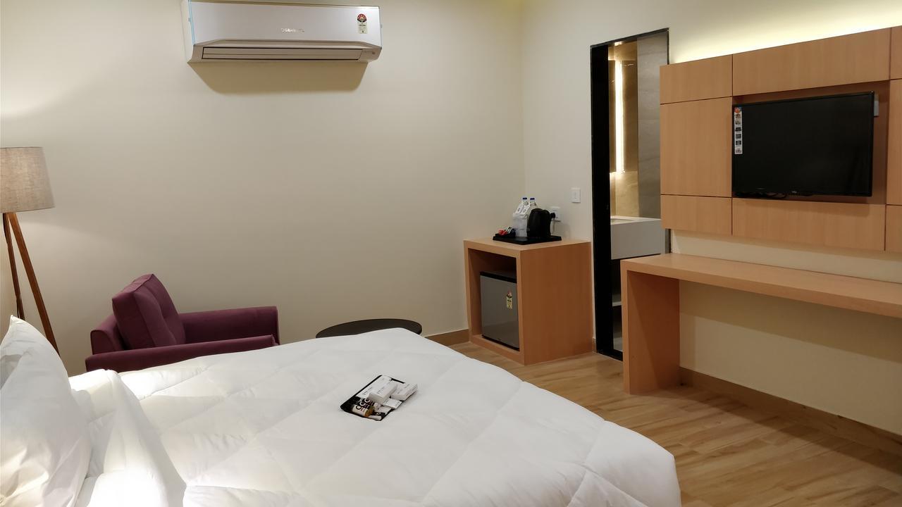 10 Park Street Bed & Breakfast Gorakhpur Eksteriør billede